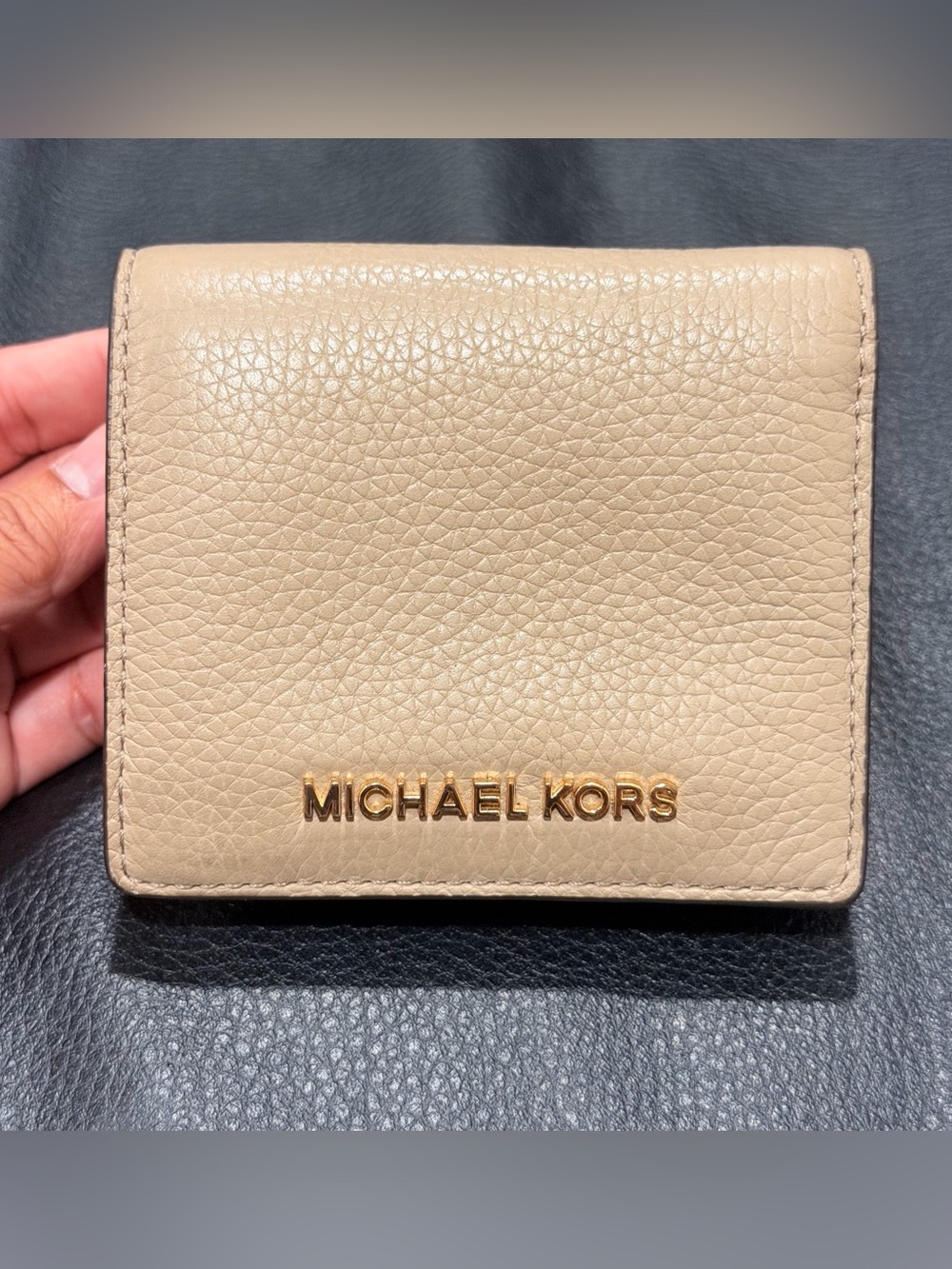 Michael Kors Pebbled Leather Small Bifold Wallet - Beige/Taupe
